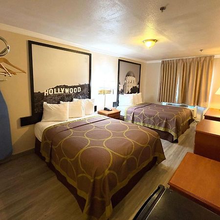 Super 8 By Wyndham Hollywood/La Area Motel Los Angeles Exterior photo